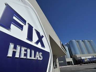 Σε κοινό… ποτήρι «Μύθος» και «Fix»